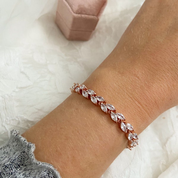 Amelia ~ Rose gold bracelet, friend gift, Rose gold wedding jewellery uk, adjustable bracelet, crystal bracelet bridesmaid