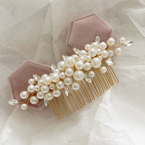 JAMIE • Pearl hair comb, gold hair accessories, Crystal bridal hair accessories, wedding head piece, hairpiece for bride, bridal hair comb