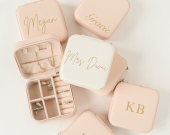 Bride Jewelry Box Bride Gift Box Bride Travel Jewelry Box Mrs. Jewelry Box Personalized Mrs. Jewelry Travel Box Honeymoon Travel Gift Case