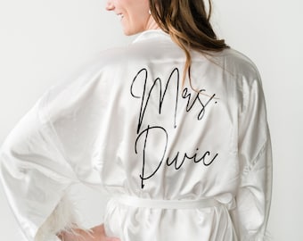 Personalized Ostrich Robe | Mrs. Ostrich Robe | Mrs. Feather Robe | Personalized Feather Robe | White Feathered Robe for Bride to Be