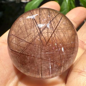 Natürliche klare Cooper Rutilquarz Kristallkugel / klare Nadel Rutilquarz Kugel / Einschluss Quarzkristall Orb - 33 mm