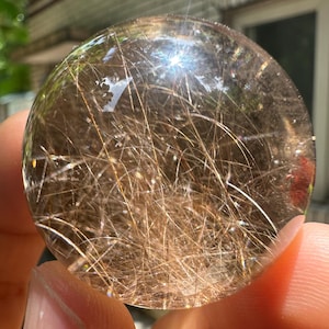 Klare goldene Rutil-Quarzkristallkugel / klare goldene Nadel in natürlichen klaren Kristallkugeln / Einschluss-Quarzkristall-Orb-35 mm