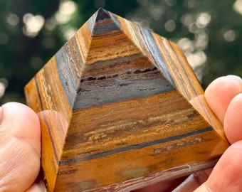 Best Natural Iron Tiger's Eye Pyramid/Crystal Pyramid/Decoration/Energy Stone Ornaments/Healing Stone/Meditation/Chakra/Reiki/-65*55 mm-274g