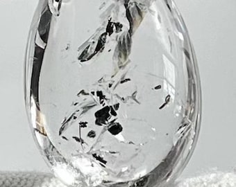 Clear Crystal with Inclusion Moving Water Bubble and Black Quicksand inside Air Bladder,Natural Enhydro Quartz,Healing Crystal,Pendant Gift