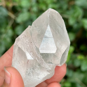 Interferencia de crecimiento del registrador natural Cuarzo Isis Diamante Ventana Punto de cristal/Espécimen de textura de corte natural/Piedra de meditación-107 g