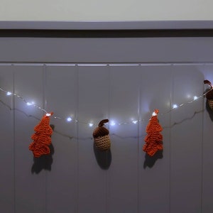 Autumnal fairy string lights (acorns and oak leaves)