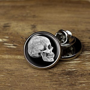 Skull lapel pin, Skull Head lapel pin, Skull tie tack, Skull accessories