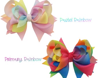 5" Rainbow Hair Bow, Hair Bow, Arcs de cheveux empilés arc-en-ciel primaire et pastel, Barrettes - Clips, Boutique Bows, Boutique Stacked Hair Bows