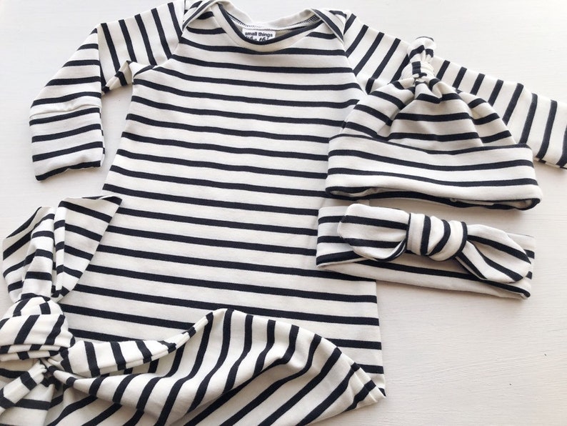 Walkies Baby Gown Set