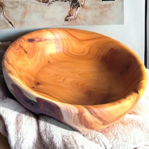 Ciotola in legno tornito con cavallo in tasso, motivi decorativi, arredamento per la casa e il soggiorno, ornamentale