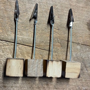 Fly Tyer’s Alligator Clip N Cable Display ( Set of 4 ).