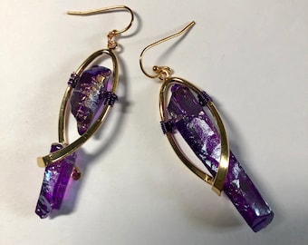 Handmade purple quartz earrings. Mismatch asymmetrical earring. Unique purple & gold dangle earring. Arty woman's jewelry. Spiral twist drop