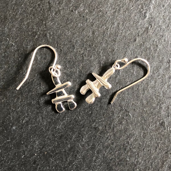 Small Inukshuk earrings. Sterling silver drops. Minimalist jewelry. Friend gift. Winter birthday. Inuit Canada symbol. Alaska man sculpture