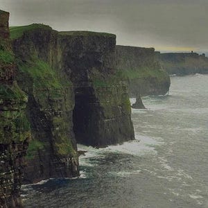 Carte d'Irlande. Options de personnalisation/ensemble cadeau. Papeterie irlandaise / irlandaise. Photographie de voyage - Falaises de Moher, chaumière, Green Isle