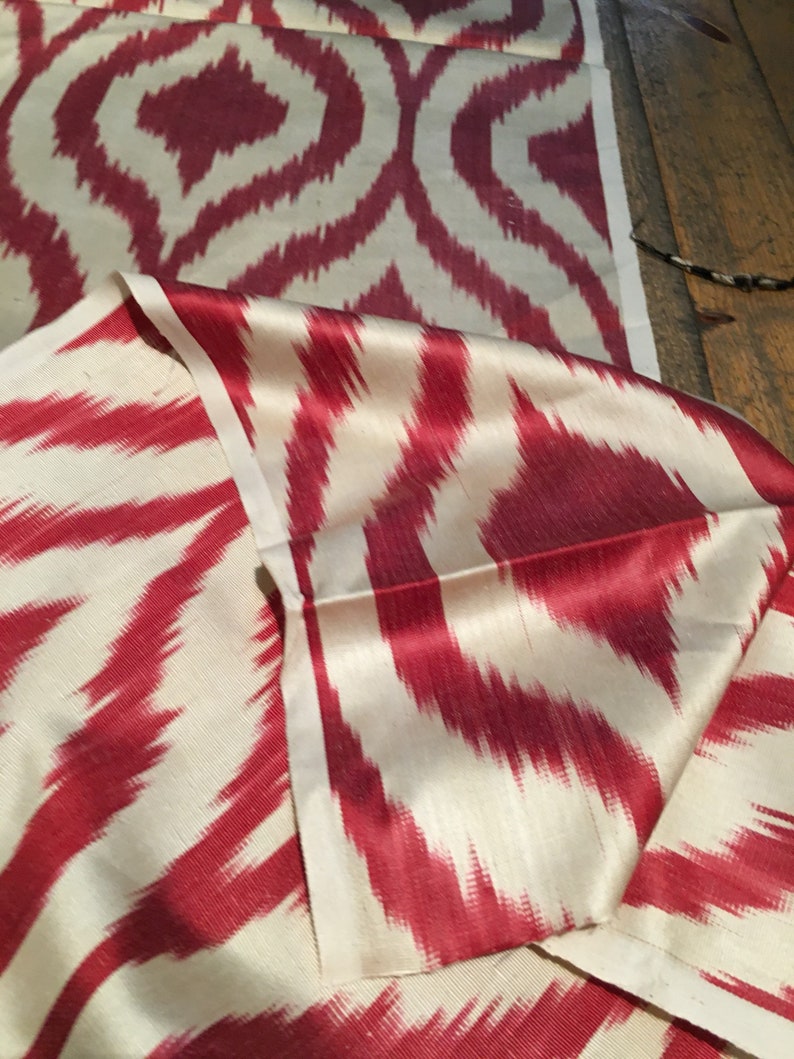 Silk Ikat,Handmade Silk,Uzbek Silk,Ikat Fabric,Silk Fabric,Uzbek Fabric,Silk Ikat Fabric,Bakhmal,Uzbekistan,Artcraft Silk Fabric,Art Fabric