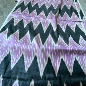Wide Handwoven Lilac Black Silk Ikat Fabric - Mini Zigzags Uzbek Hand-loomed Ikat Fabric - 22&#39;&#39; inches width- SKU 22S022