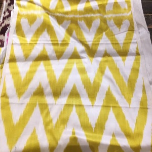 22&#39;&#39; inches width yellow zigzag ikat fabric, Yellow white Uzbek silk ikat fabric, Chevron handwoven ikat fabric by the yard - SKU 22S020