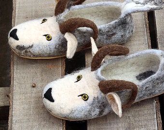 Ram premium slippers, Muffon, farm animals, custom handmade felt wool flat shoes, natural, home, felting, felted, gift, sheep