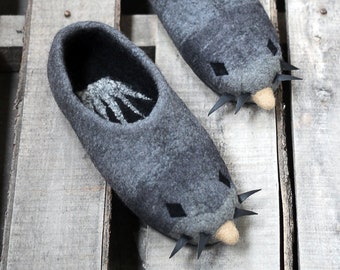 Mole videogame stylized woman slippers, custom shoes, felted, personalized, natural wool girl clogs, shoes, christmas gift, moles