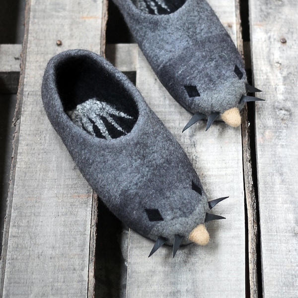 Mole videogame stylized woman slippers, custom shoes, felted, personalized, natural wool girl clogs, shoes, christmas gift, moles