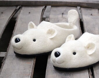 Mens polar bear 2025 slippers
