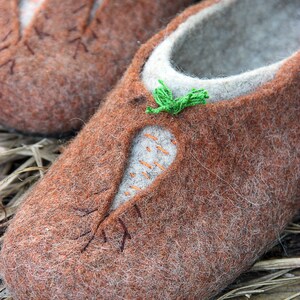 Vegan Carrot wool felted slippers, personalized, custom wool shoes, felt, flat, comfortable shoes, slippers, felting, vegetarian, vegetables image 3