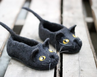 Black kitten slippers, Bombay kitty, cats personalized slippers by photo, custom shoes, felted wool, flat slippers, pets,
