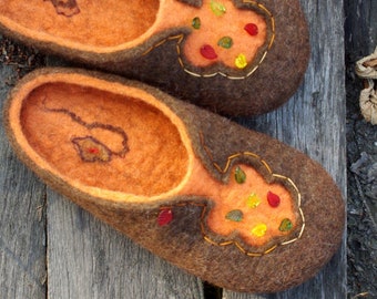 Autumn tree leaves wool felted slippers