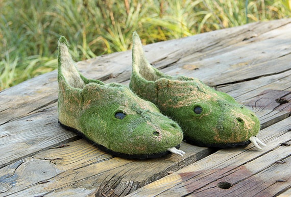lizard slippers
