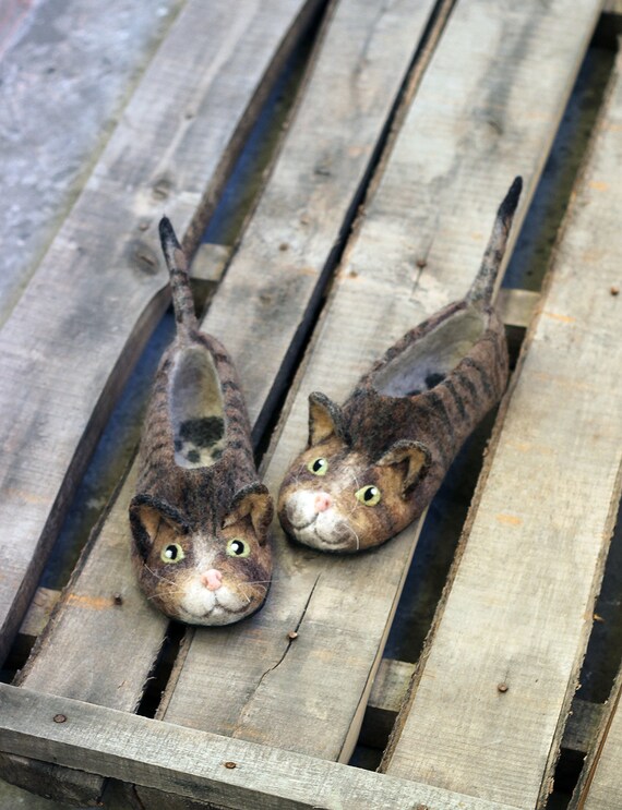 cat slippers for cats