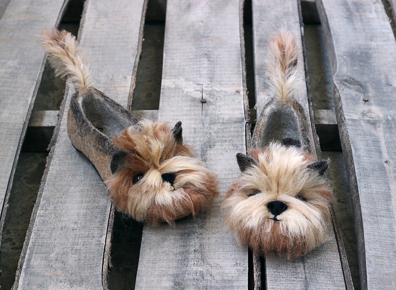 Premium York Terrier custom dog slippers, felted Yorkshire, personalized, wool, mini dog toy shoes, felt, flat slippers, home, felting image 9