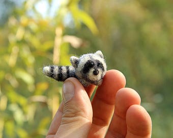 Miniature raccoon, wool felted dollhouse animal, mini toy. collectible, tiny, needle felting, small figures set, gift under 20, ooak, racoon