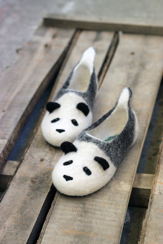 Plush-02 Panda Fuzzy Slippers – TiltedSole.com