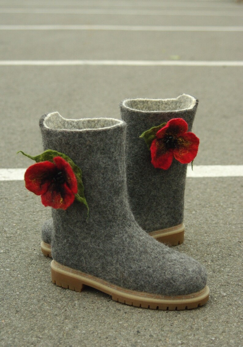 Women's wool felted snow boots Valenki. Personalized Etsy