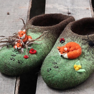 Mini foxes handmade wool felted slippers