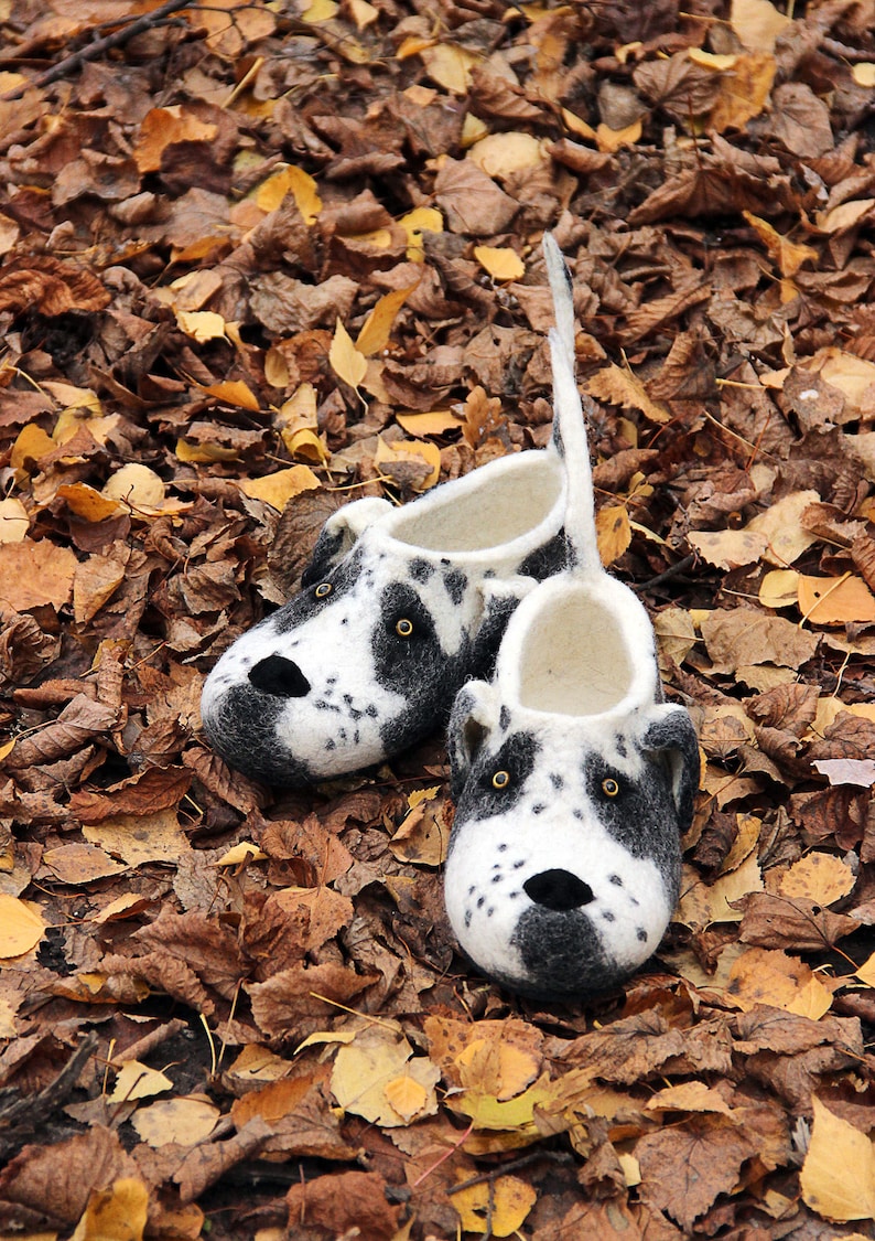 great dane hunting dog