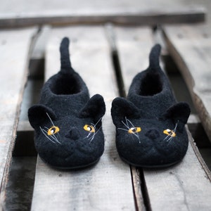 Black cat handmade wool felted slippers