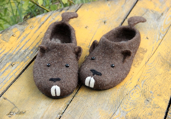 Snoozies Kids Furry Critter Snoozie Slippers - HeartStrings Yarn Studio
