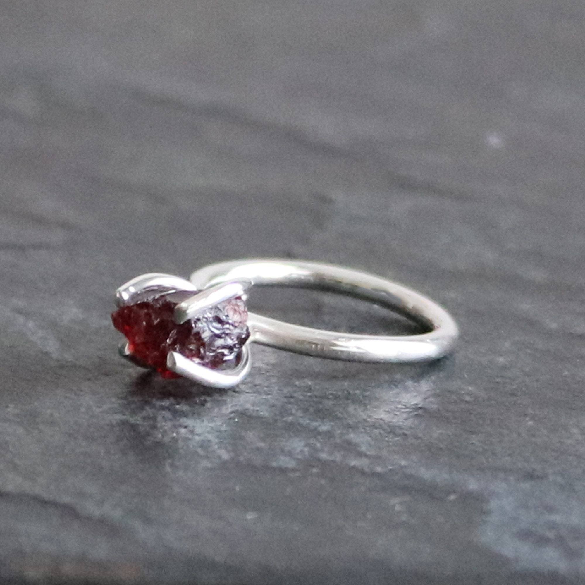 Bellitia Jewelry Anello con Granato Rosso Argento 925 Anelli Donna con Pietra del mese di nascita, Regalo per San Valentine, Natale, Compleanno, Anniversario, Gioielli Donna