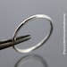 Anello Chevron in argento sterling: fascia impilabile a V in oro - Italia