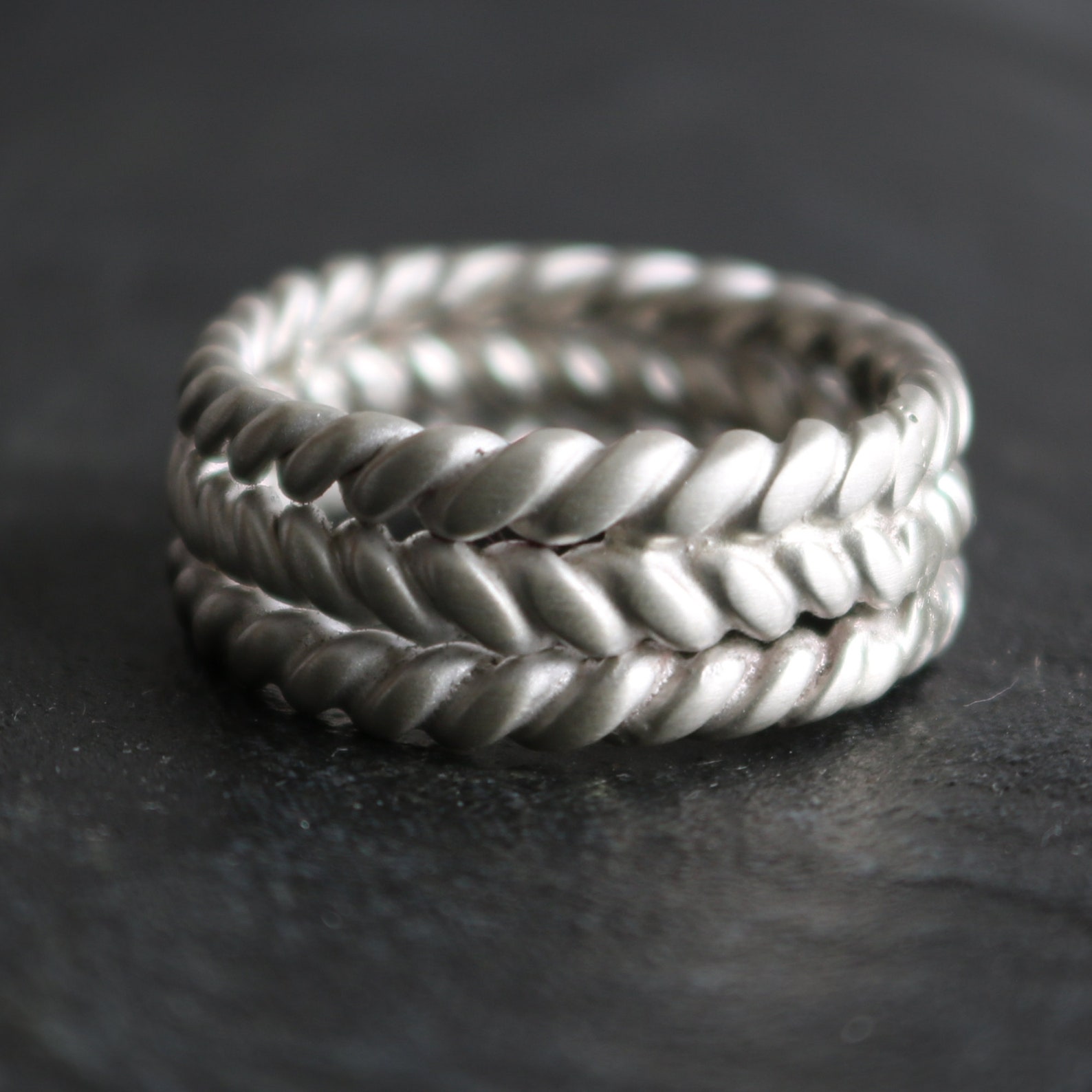 Fede Nuziale In Argento Con Nodo Chiuso Celtico | Rings from Ireland