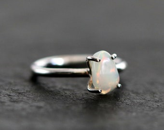 Naturlig opal och 925 silverring, ädelstensring, modern ring, regnbågsopalring, oktober födelsestensring