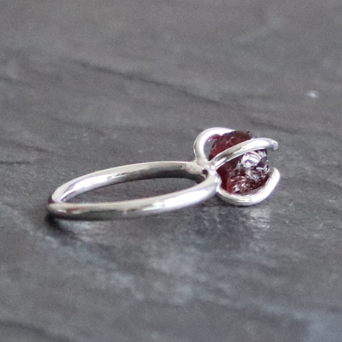 bracciale in argento 925 con cristallo rosso e madonna