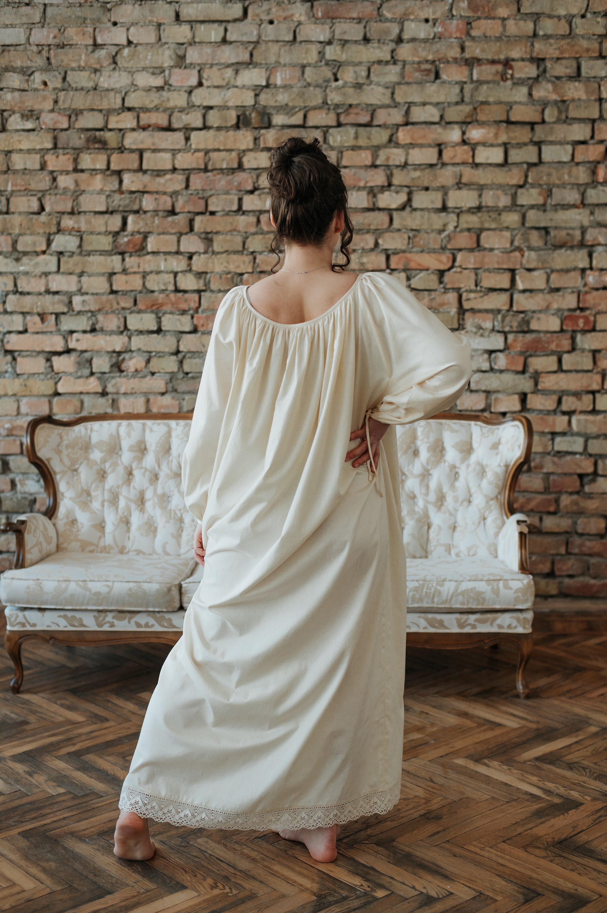 ミルダ - ビクトリア朝のヴィンテージ風ナイトガウン（エクリュ