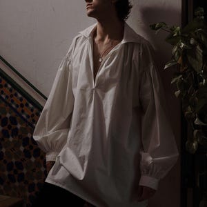The D’Artagnan Shirt – A 17th-Century Inspired Cotton Blouse
