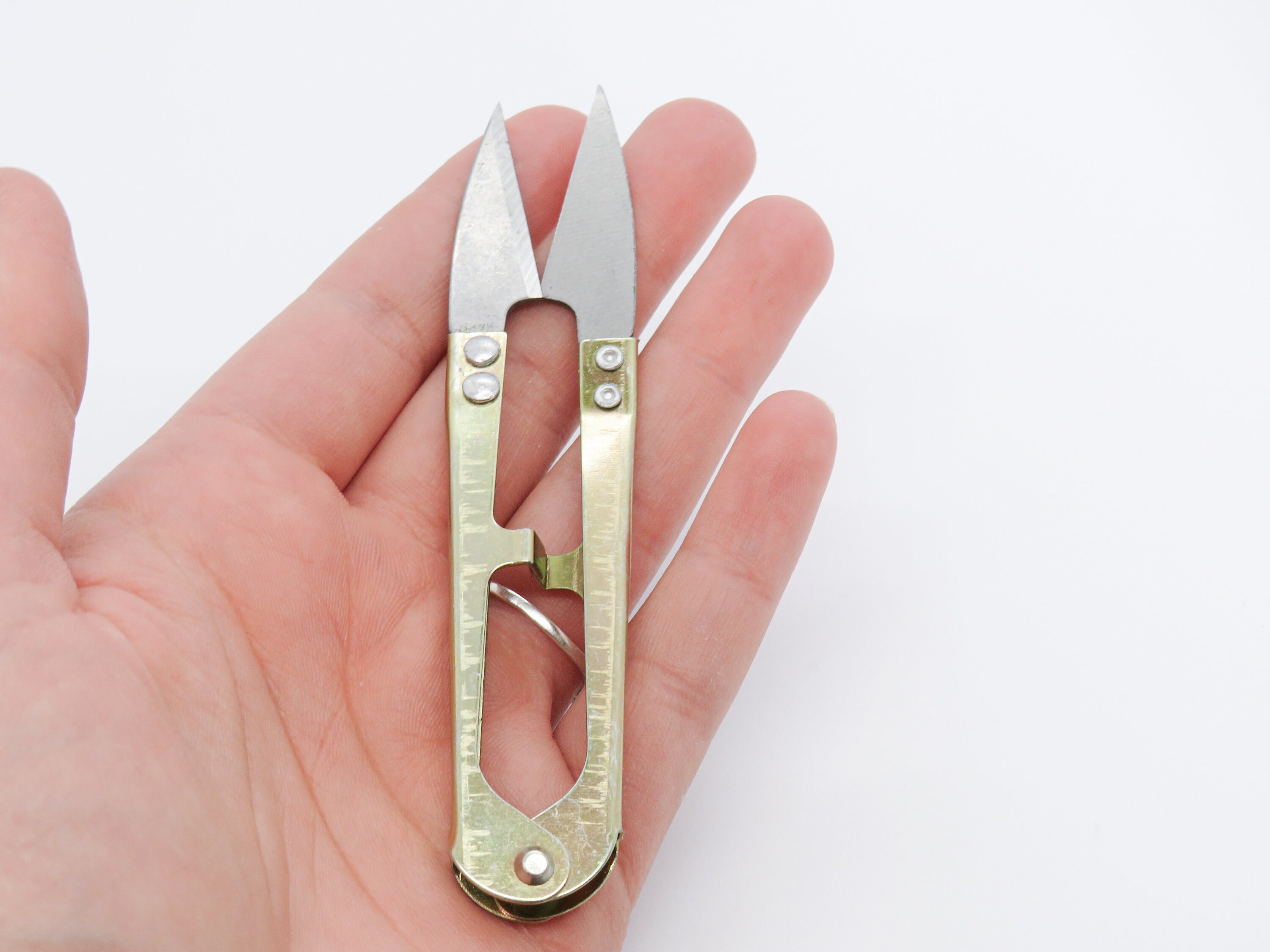 Veniard Gold Snips – Top Quality Fly Fishing Snips For Cutting Leaders