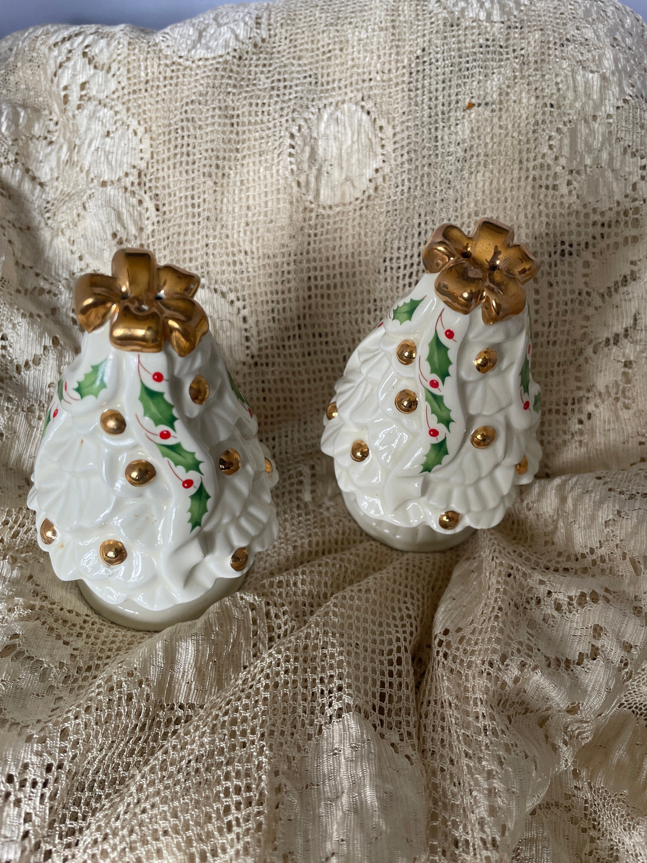 Vintage Christmas Salt And Pepper Shakers