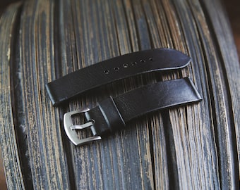 Premium leather watch strap in black