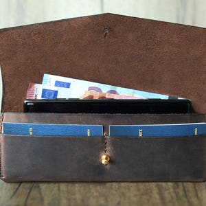 Minimalist leather ladies wallet wallet in vintage style handmade from dark brown leather in Munich image 1