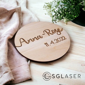 Signe d’annonce de naissance | Plaque bébé personnalisée | Disque en bois pour bébé | Signe personnalisé d’arrivée de bébé| Bonjour tout le monde, mon nom est signe -B095